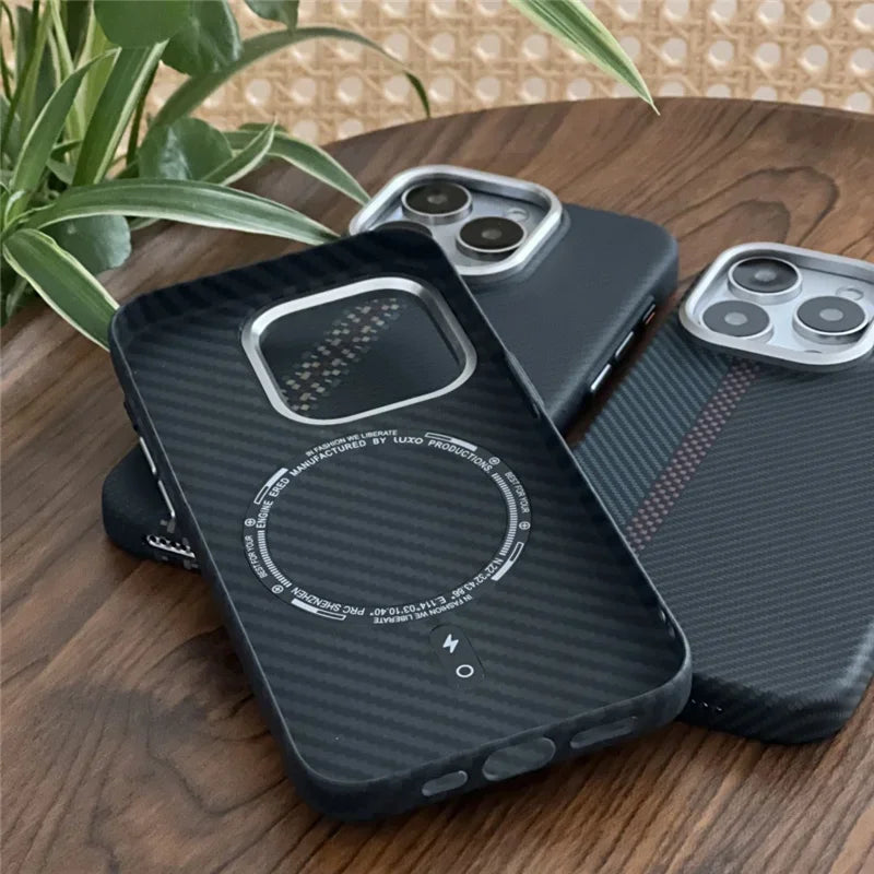 Carbon Fibre MagSafe Case - Vélanoworld