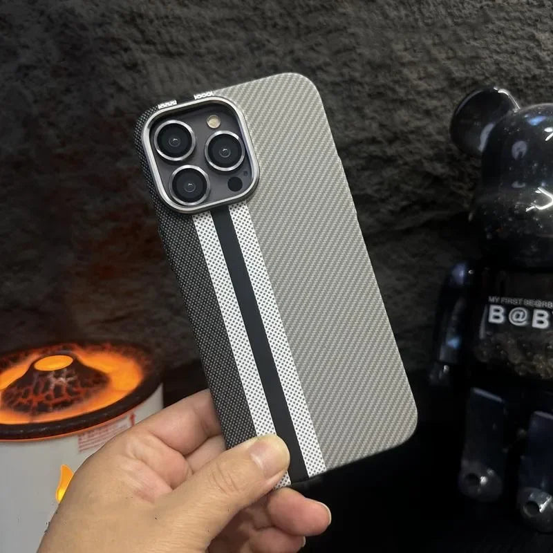 Carbon Fibre MagSafe Case - Vélanoworld