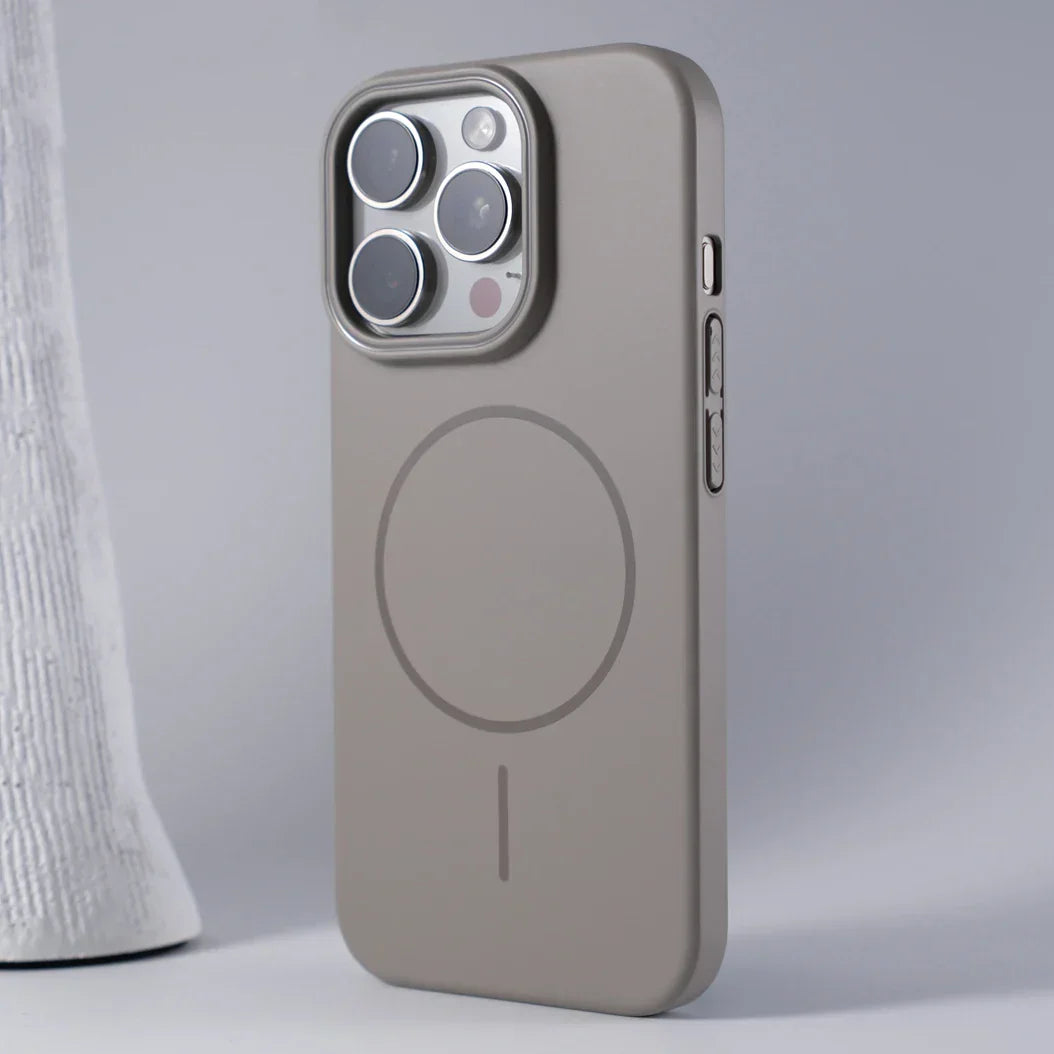 MagSafe iPhone Case - Vélanoworld
