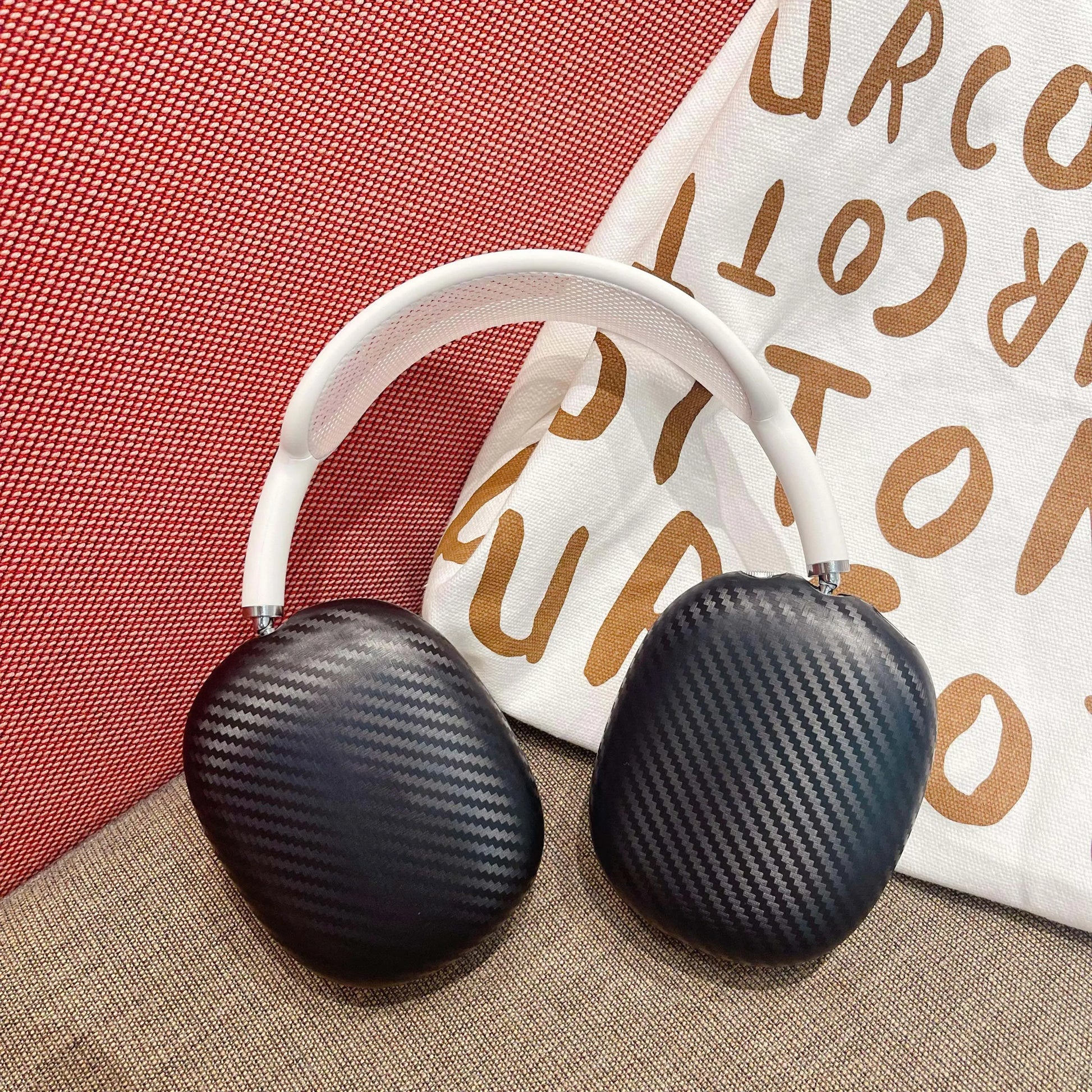 Black Silicone Earphone Case - Vélanoworld