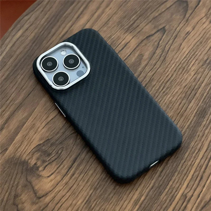Carbon Fibre MagSafe Case - Vélanoworld