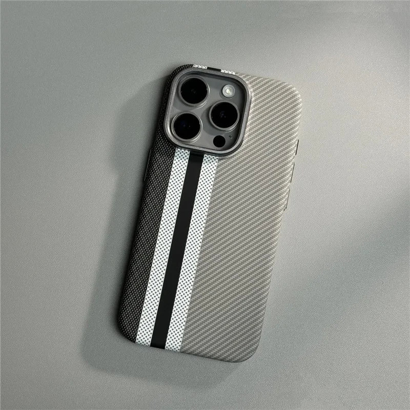 Geometric Twill Carbon Fiber MagSafe Case