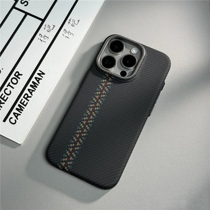 Geometric Twill Carbon Fiber MagSafe Case